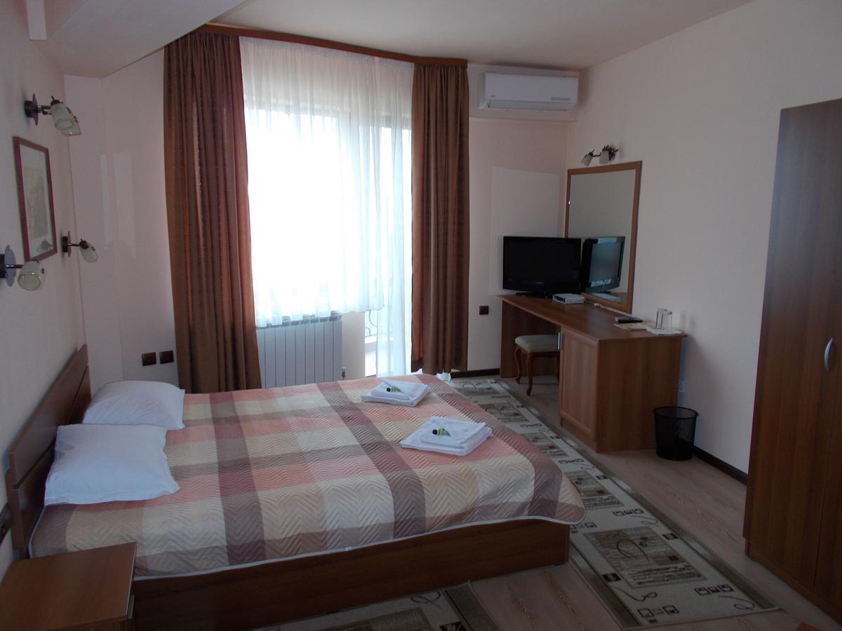 Panorama Family Hotel Zlatograd Exterior photo